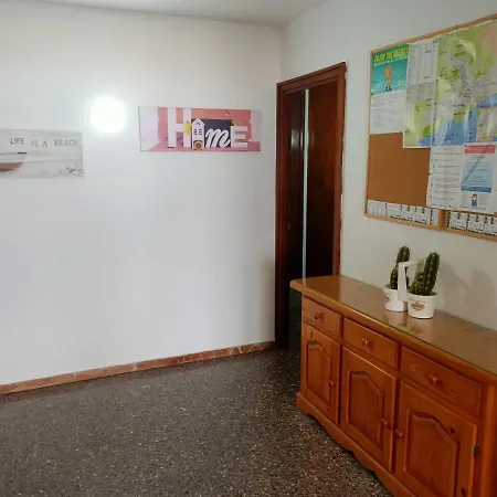 Apartment Piso Jover Mayores De 25 Anos !! *