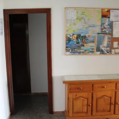 Apartment Piso Jover Mayores De 25 Anos !! *