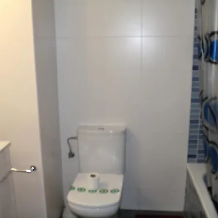 Apartment Piso Jover Mayores De 25 Anos !! *