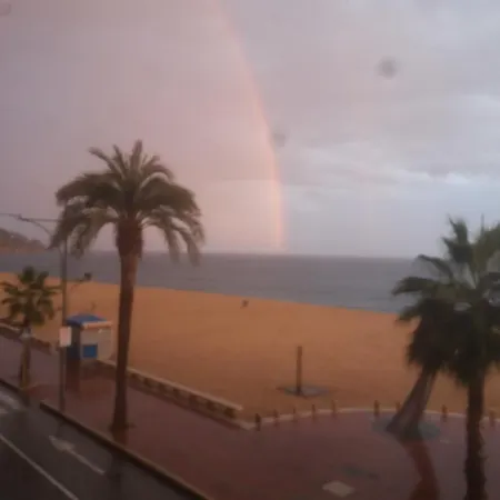 Апартаменты Piso Jover Alojamiento En Primera Linea Del Mar !!